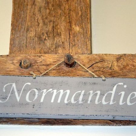แมซง โดต ลา บิโอเร Hotel Saint-Germain-de-Livet ภายนอก รูปภาพ